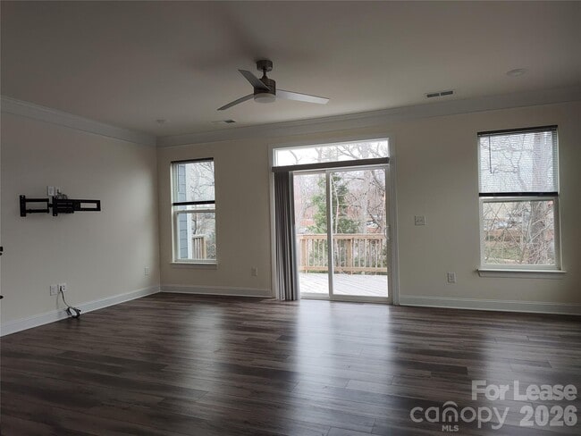 Building Photo - 10459 Glenmere Crk Cir