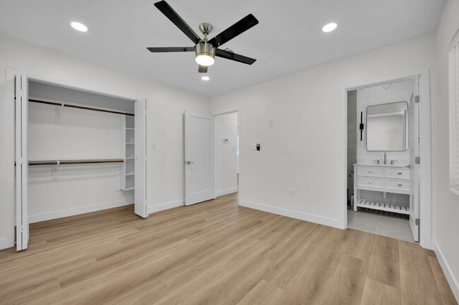 Building Photo - Beautifully updated 3-bedroom, 2-bath single-story home located near the Downtown Arts District i...