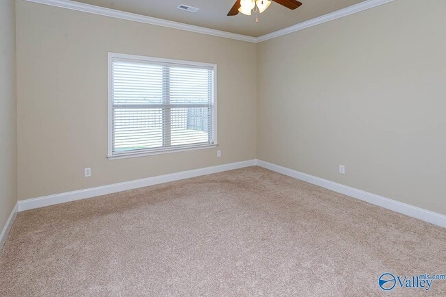 Building Photo - 3031 Greenway Cir SE