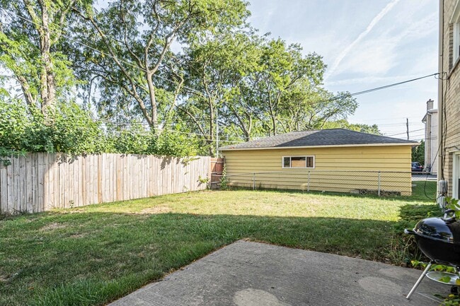 Building Photo - 512 Ida Ct