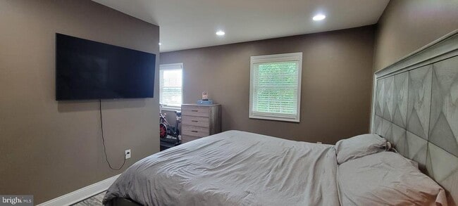 Building Photo - 10323 Trundle Pl