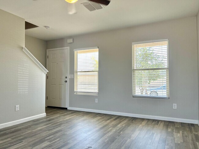 Building Photo - 1660 S Wooten St