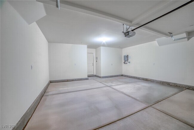 Building Photo - 3764 Sonrisa Vis Ave