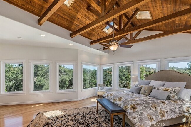 Building Photo - 35455 El Niguel Rd