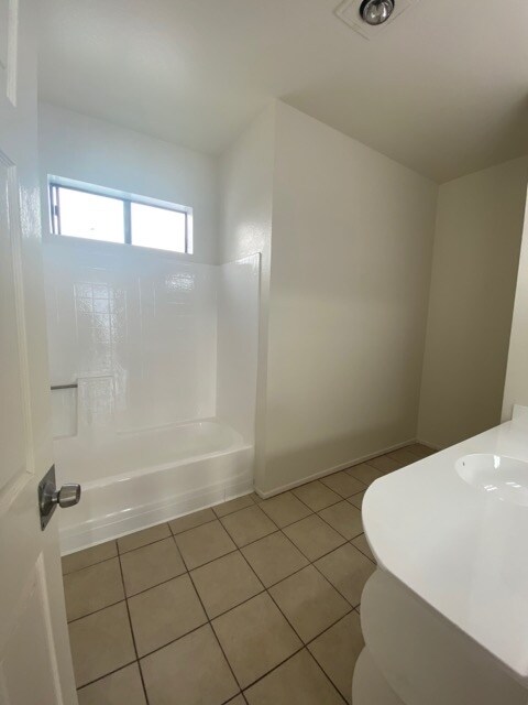 Building Photo - 4343 Whitsett Ave