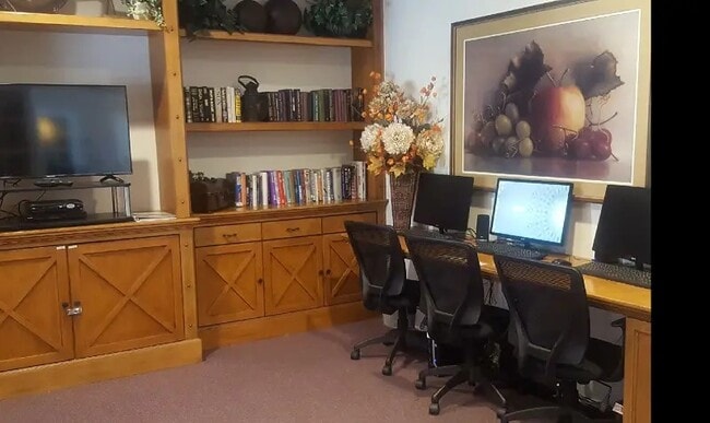 Building Photo - 7061 Walker St