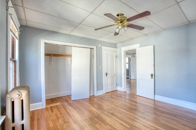 Building Photo - 226 Ledgeside Ave