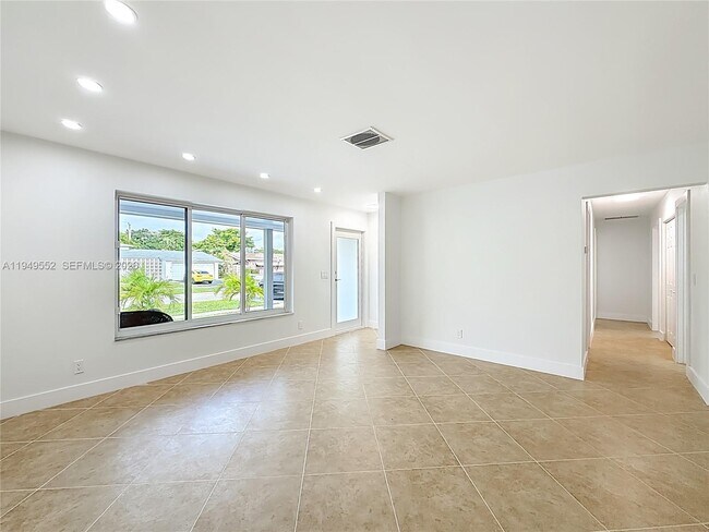 Building Photo - 4008 Adams St