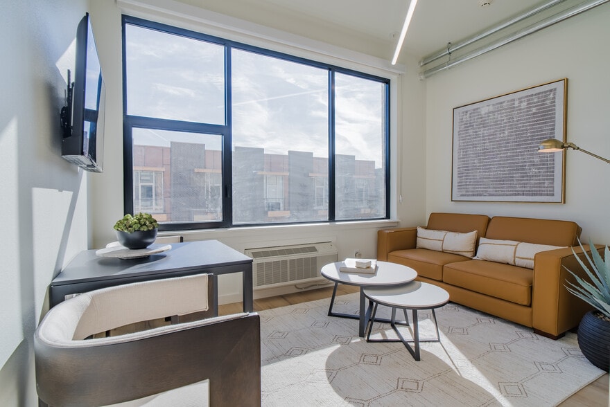 Building Photo - Urban Loft Co. Memphis- Utilties Included