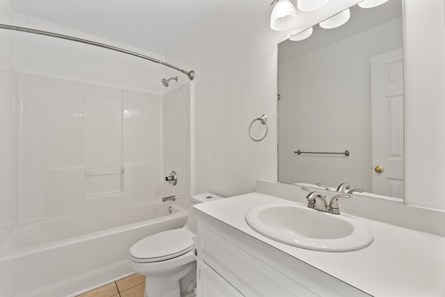 Building Photo - 639 Alberthas Dr