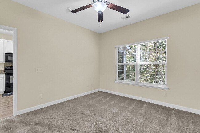 Building Photo - Beautiful FOUR bedroom townhome in Goose Creek!