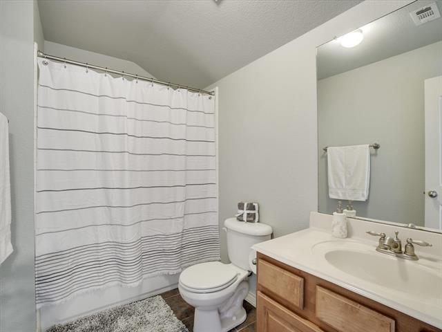 Building Photo - 3421 Beekman Dr
