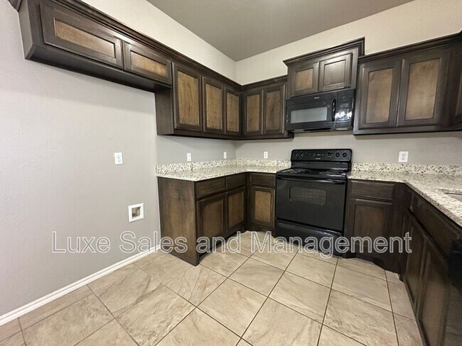 Building Photo - 1316 Garden Gate Dr