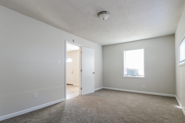 Building Photo - 4014 Stowe St