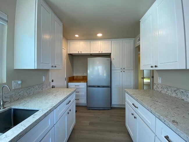 Building Photo - Beautiful 55+ Senior Community Single Story Home in Costa Serena!