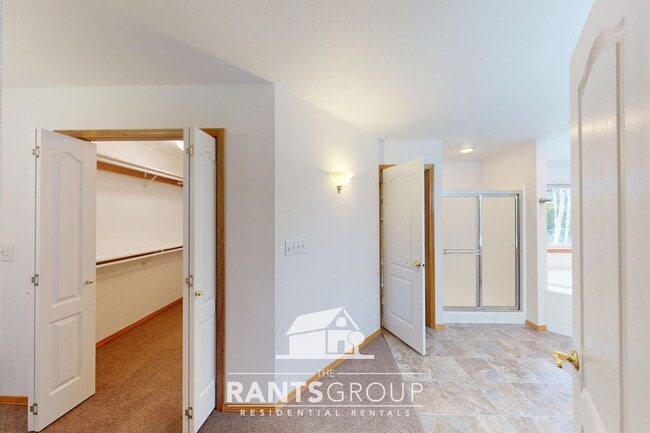 Building Photo - Spacious 3-Bed / 2-Bath Home on 2.5 Private Acres – Cooper Point