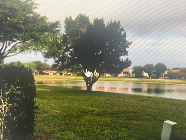 Building Photo - 5675 Northpointe Ln