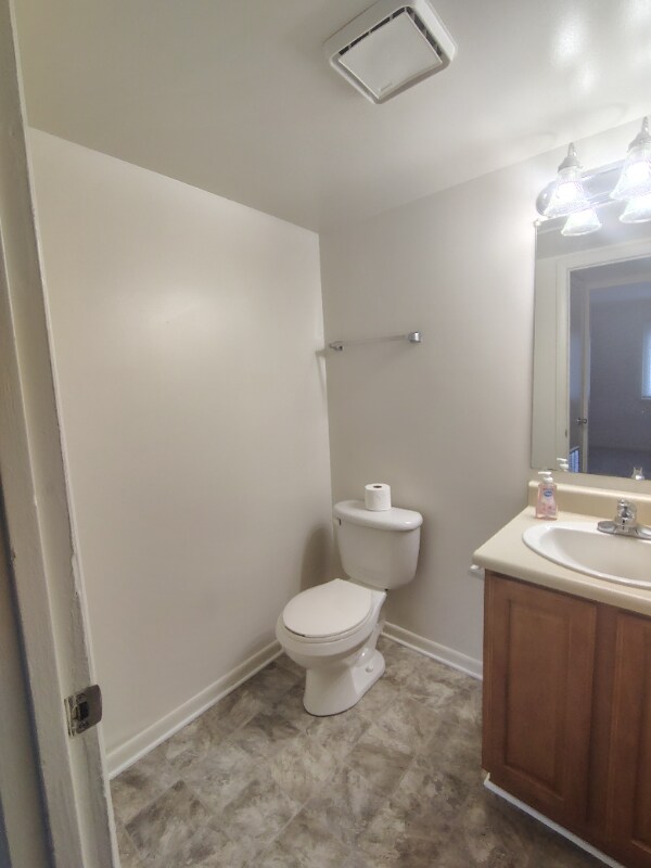 Building Photo - 600 Reusens Rd