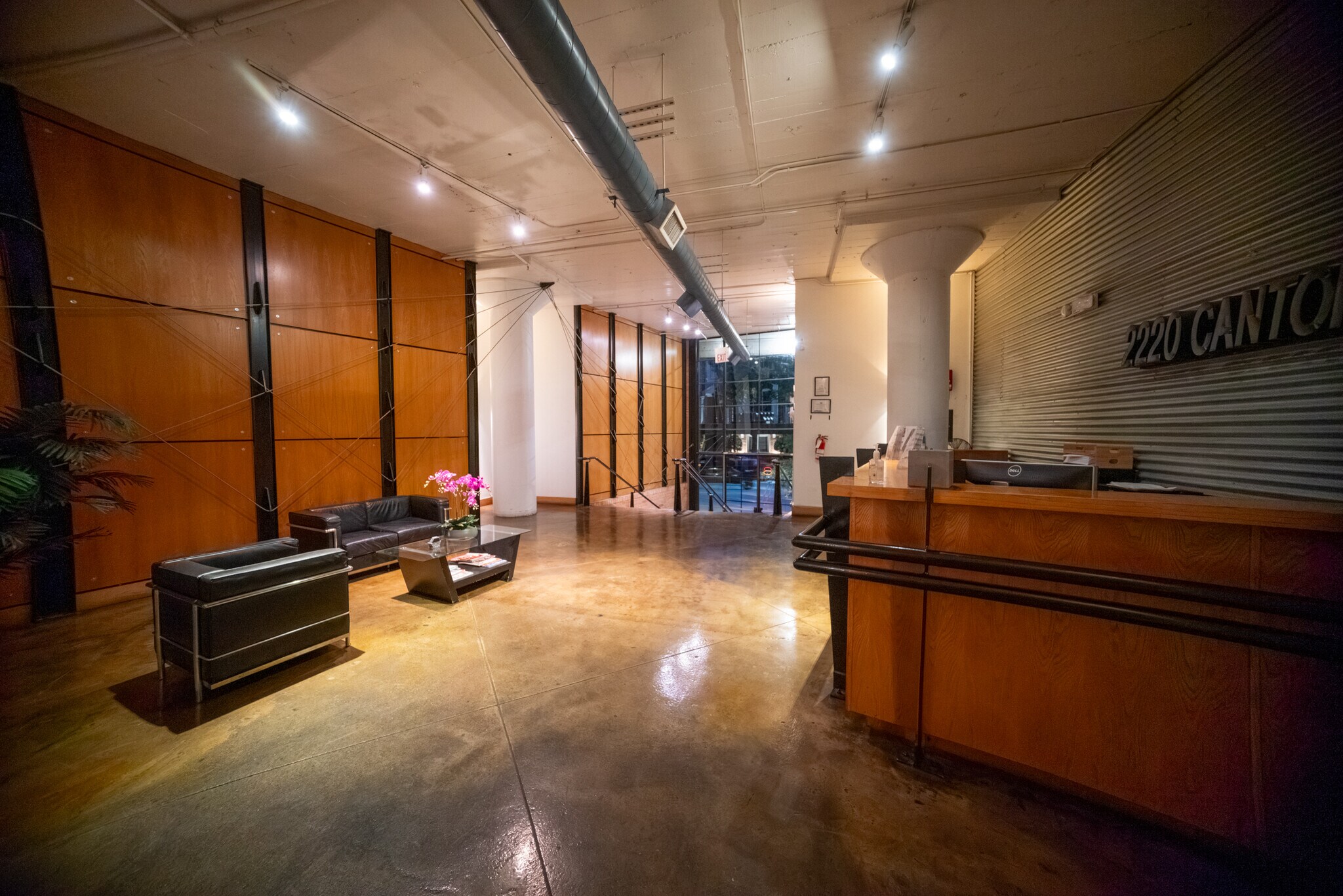 Building Photo - 2220 Canton St