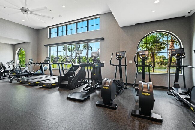 Building Photo - 13633 Deering Bay Dr