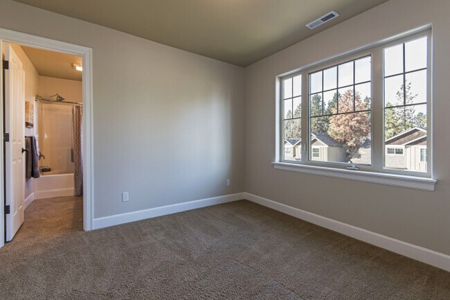 Building Photo - MOVE IN SPECIAL $500 OFF FIRST  MONTHS REN...