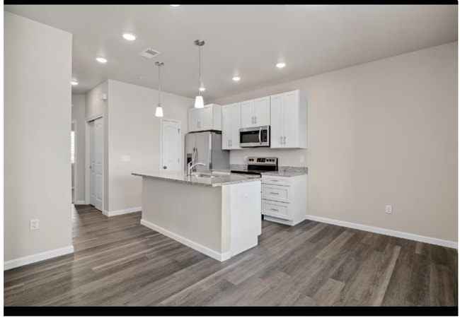 Building Photo - 1545 Richard Martin Dr