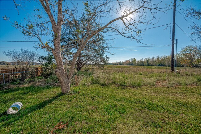 Building Photo - 3635 Needville Ave