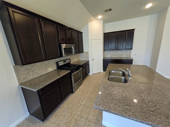 Building Photo - 26502 Green Heron Dr