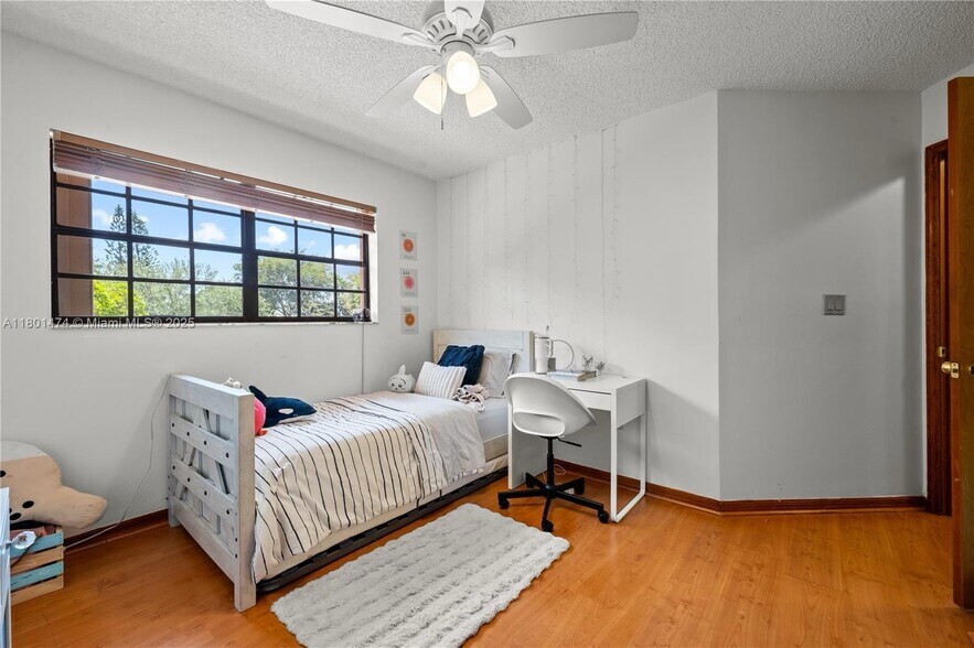 Building Photo - 4671 SW 155th Pl