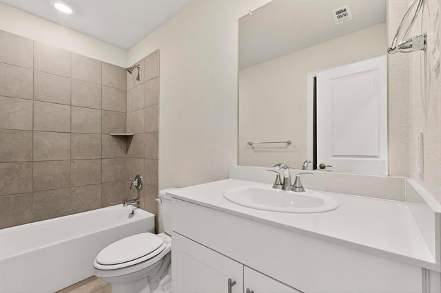 Building Photo - 504 Tidal Dr