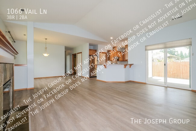 Building Photo - 1066 Vail Ln