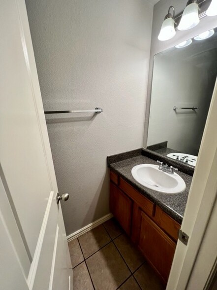 Building Photo - 12292 Rambling Rose Wy
