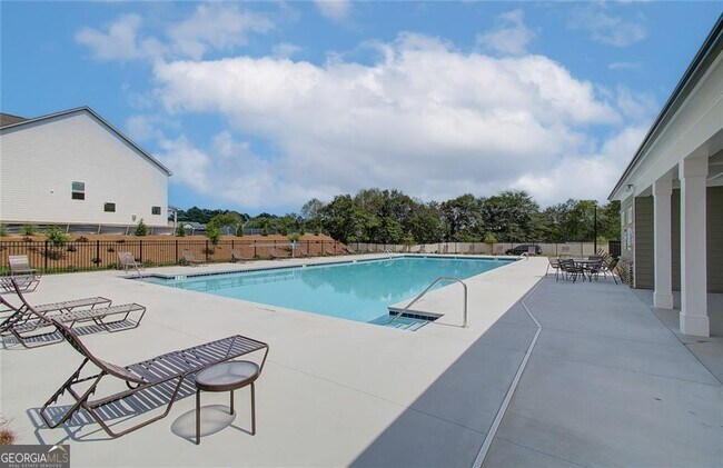 Building Photo - 3030 Westgate Park Dr