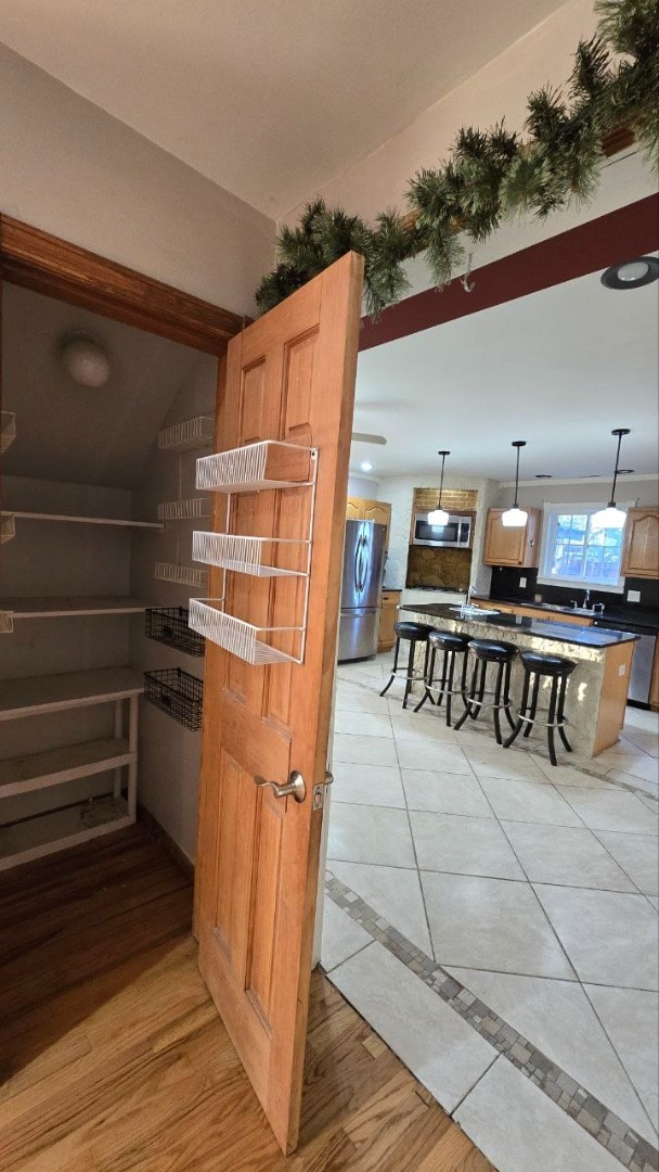 Building Photo - Large 5-Bedroom Home with Backyard Pool, G...