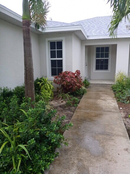 Building Photo - Coming Soon - $500 off Move in Summer Special