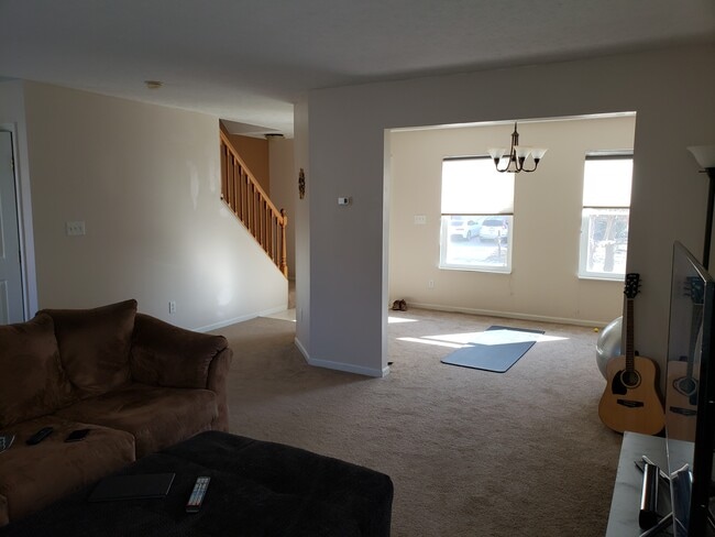 Building Photo - 714 Linden Creek
