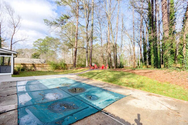 Building Photo - 1060 Washington Ave