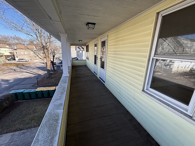 Building Photo - 21 Savin Ave