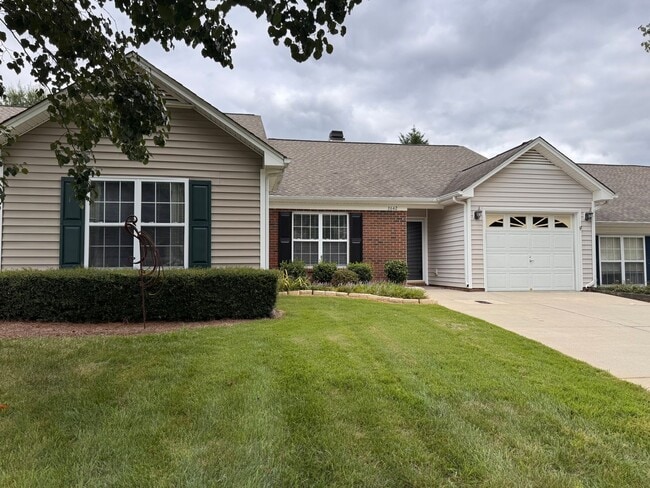 Primary Photo - 2BR 2BA One Level Townhome with Garage