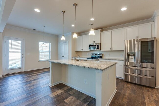 Building Photo - 5317 Burrus Ln