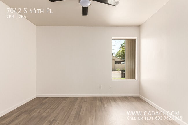 Building Photo - 7042 S 44th Pl