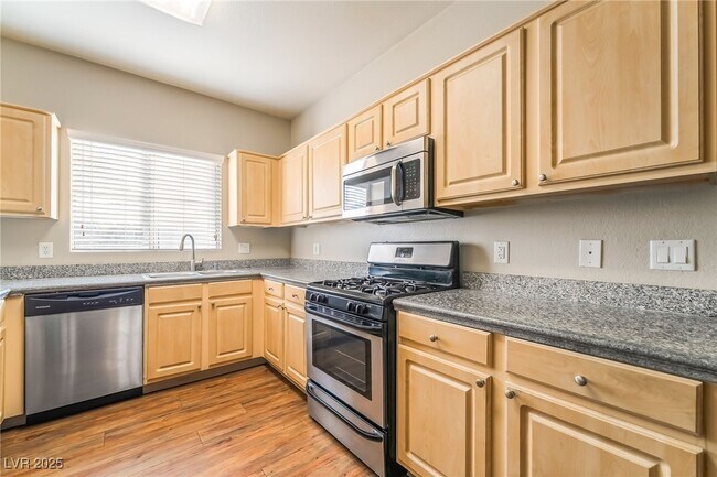 Building Photo - 5250 S Rainbow Blvd