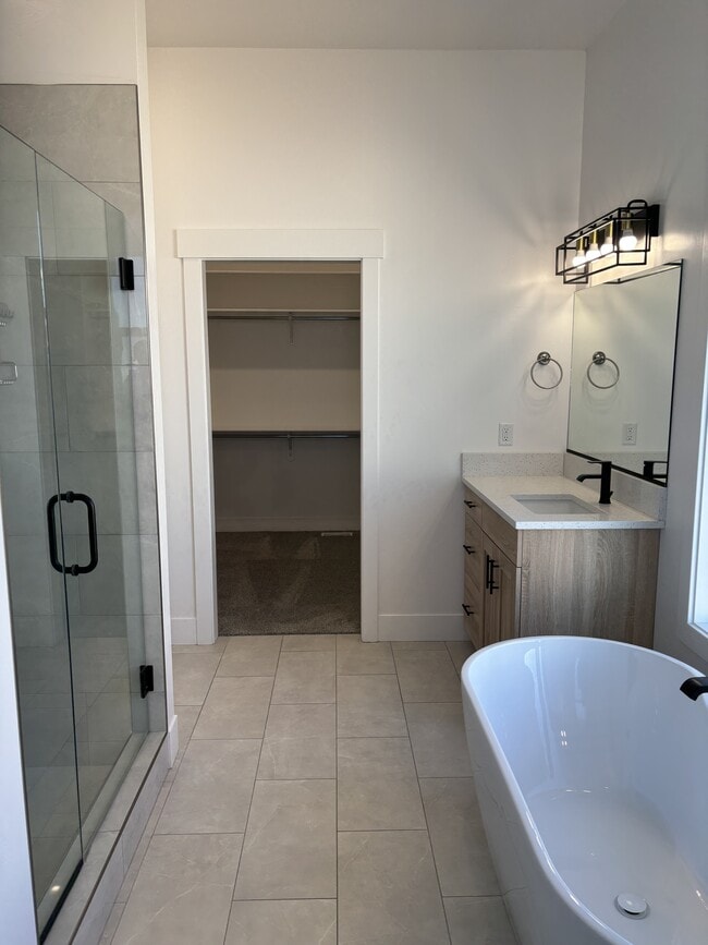 Building Photo - 187 Heaton Ln