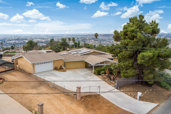 Building Photo - 9497 Montemar Dr