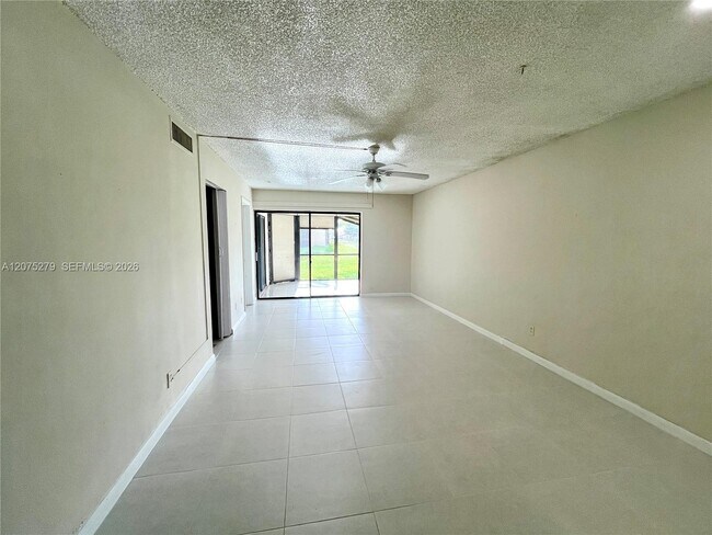 Building Photo - 3252 Foxcroft Rd
