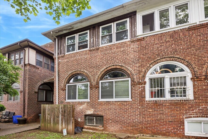 Building Photo - 5235 Wissahickon Ave