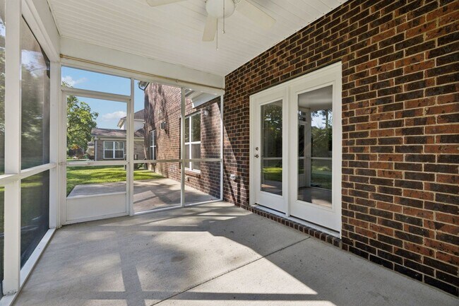 Building Photo - Sparkling clean 4 bedroom home in Spring H...
