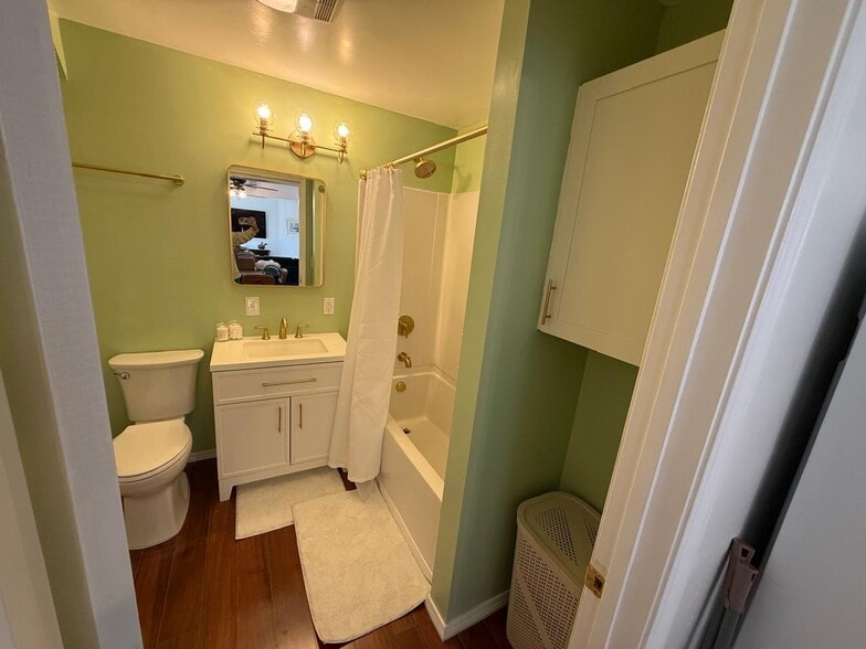 Building Photo - 452 Liberty Landing Dr