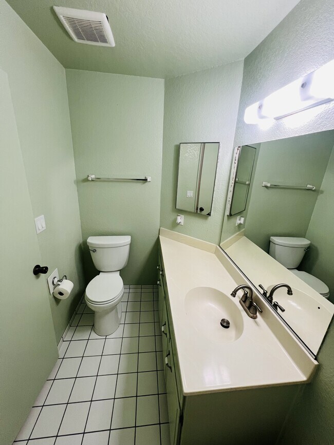 Building Photo - 15721 Shadow Mountain Ln