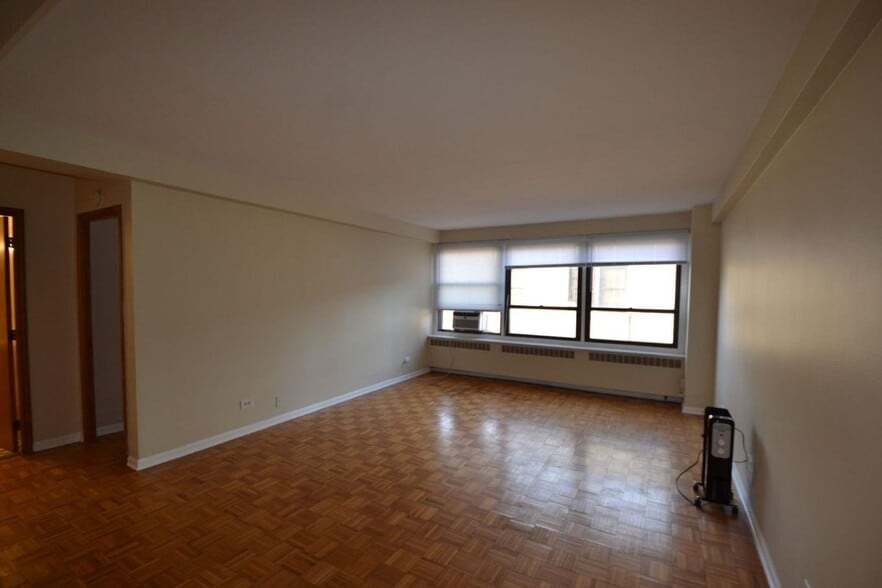 Building Photo - 4180 N Marine Dr